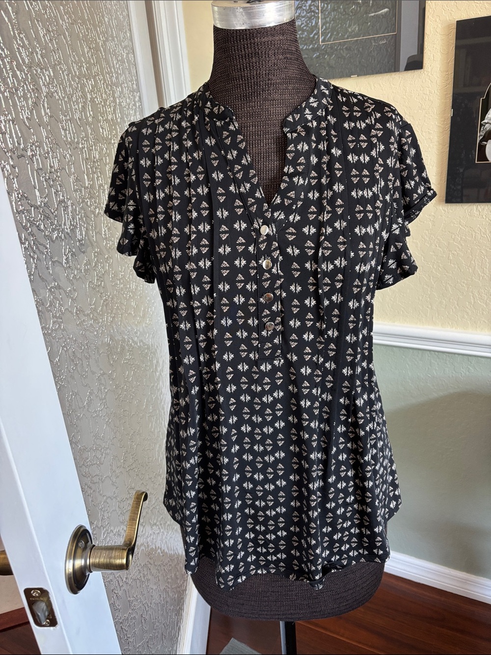 Cocomo Black Short-Sleeve Buttoned Print Blouse NWOT S